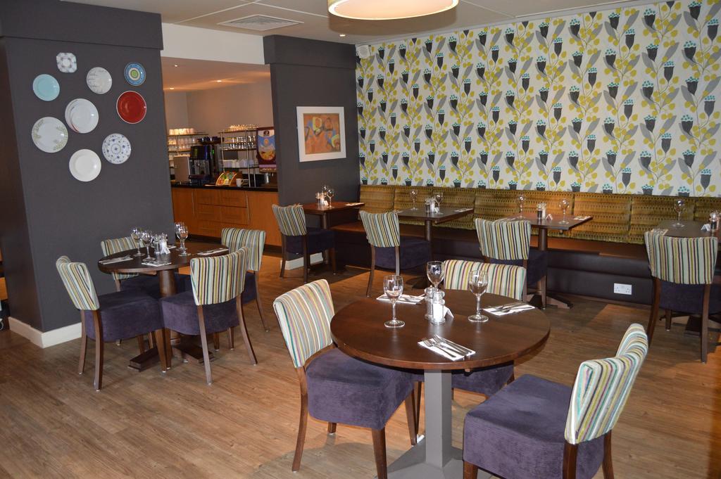 Premier Inn Dublin Airport Swords Bagian luar foto