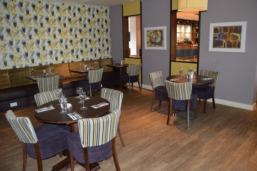 Premier Inn Dublin Airport Swords Bagian luar foto