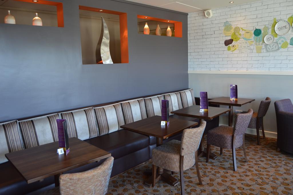 Premier Inn Dublin Airport Swords Bagian luar foto