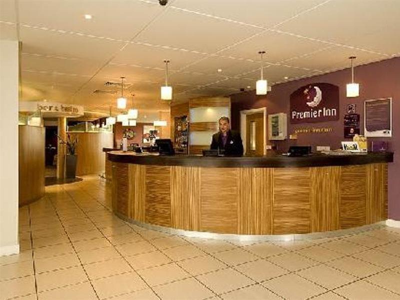 Premier Inn Dublin Airport Swords Bagian luar foto