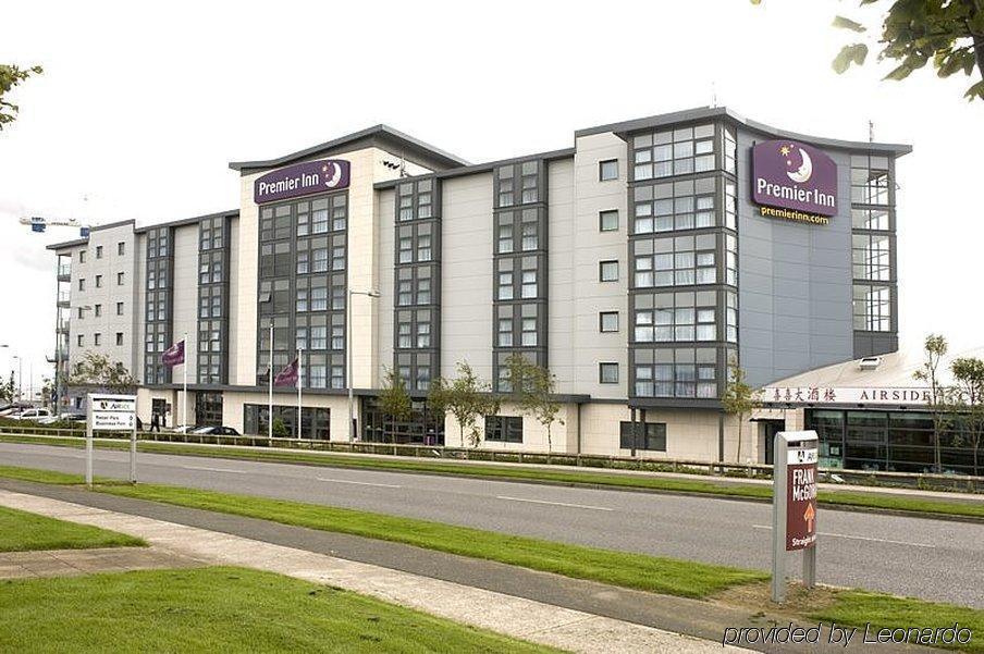 Premier Inn Dublin Airport Swords Bagian luar foto